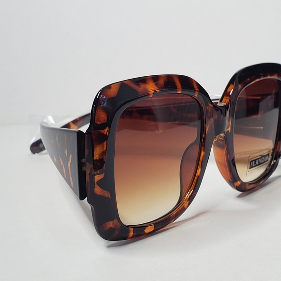 NY Sunglasses - Picture 6 of 9